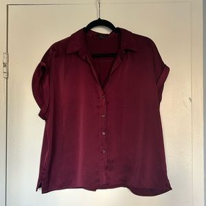Maroon Banana Republic Short Sleeve Button Down